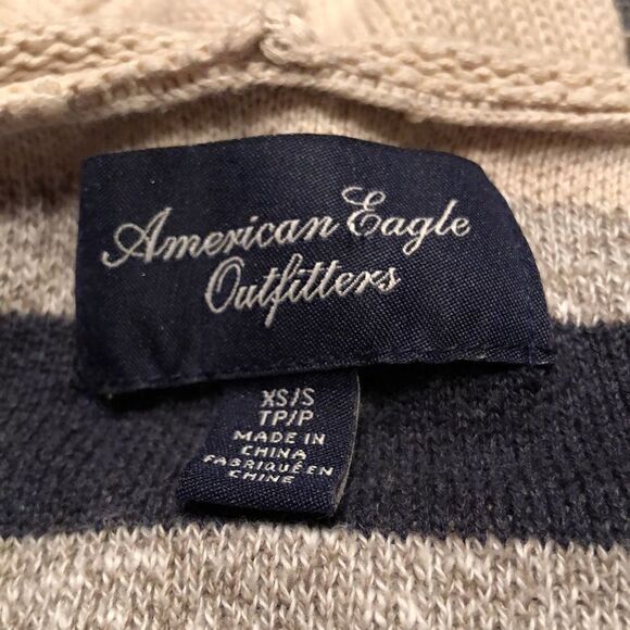 American Eagle Outfitters Poncho Sweater very roomy XS/S Cute - Picture 8 of 9